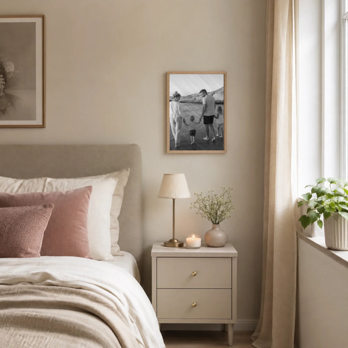 Svartvit fotoposter med eget foto – Ett Ögonblick, i sovrummet